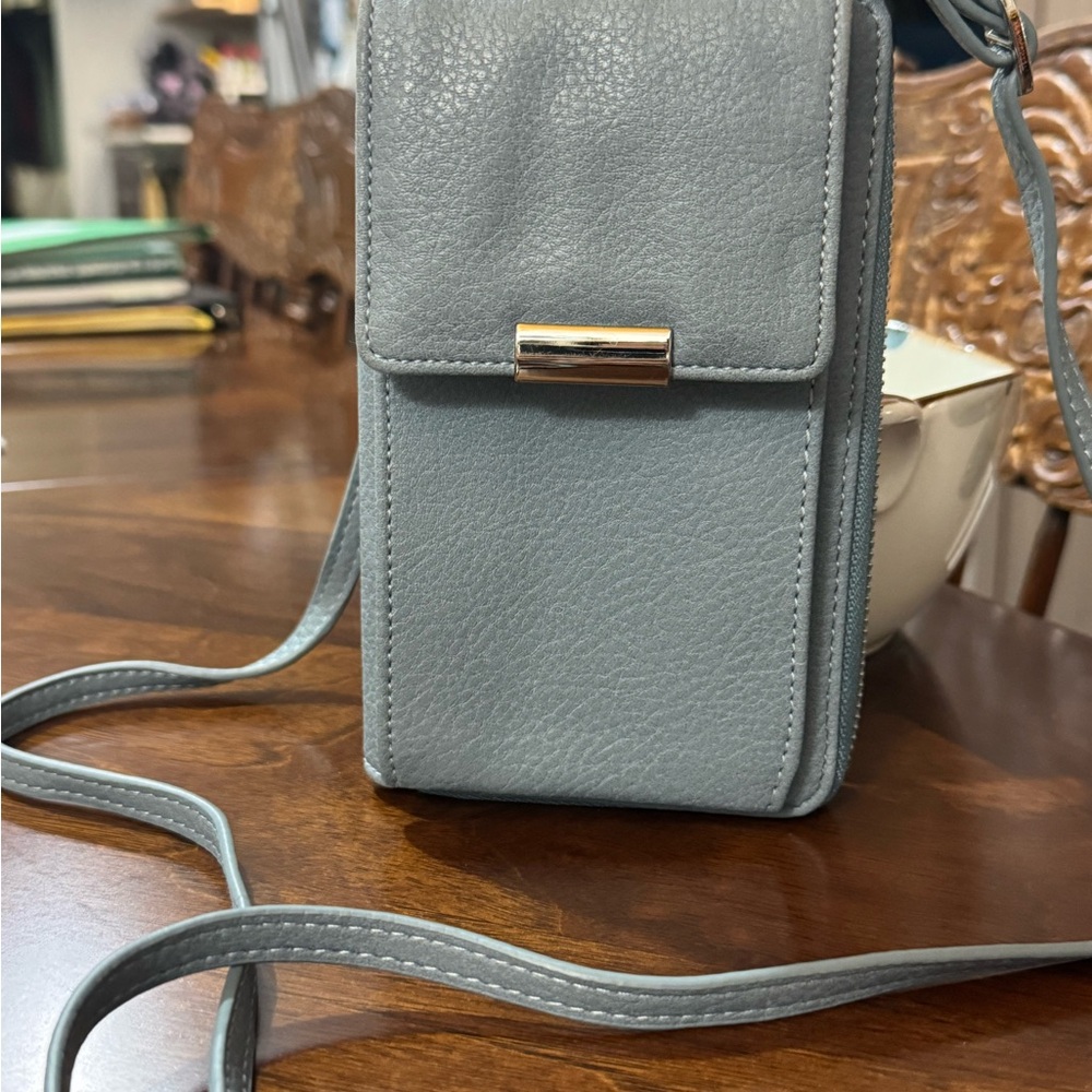 Chic Gray Leather Crossbody Bag